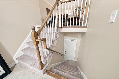 Photo 5 at 61 Mcintyre Drive, Ardagh, Barrie
