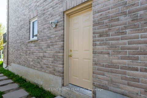 Photo 6 at 61 Mcintyre Drive, Ardagh, Barrie