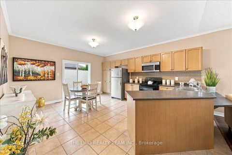 Photo 10 at 61 Mcintyre Drive, Ardagh, Barrie
