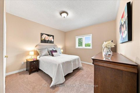 Photo 15 at 61 Mcintyre Drive, Ardagh, Barrie