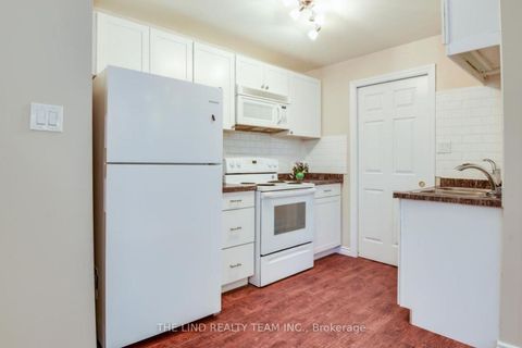 Photo 33 at 61 Mcintyre Drive, Ardagh, Barrie