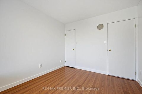 Photo 11 at 345 - 4005 Don Mills Road, Hillcrest Village, Toronto