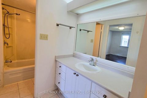 Photo 17 at 345 - 4005 Don Mills Road, Hillcrest Village, Toronto