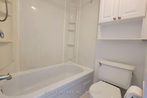 Photo 18 at 345 - 4005 Don Mills Road, Hillcrest Village, Toronto