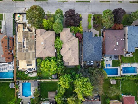 Photo 2 at 83 Hillmount Avenue, Lawrence, Toronto