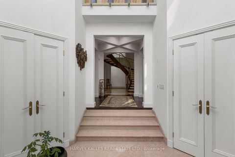 Photo 6 at 83 Hillmount Avenue, Lawrence, Toronto