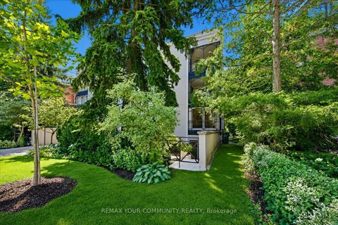 Photo 2 at 3 - 105 Heath Street W, St. Clair, Toronto