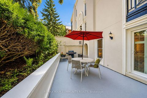 Photo 4 at 3 - 105 Heath Street W, St. Clair, Toronto