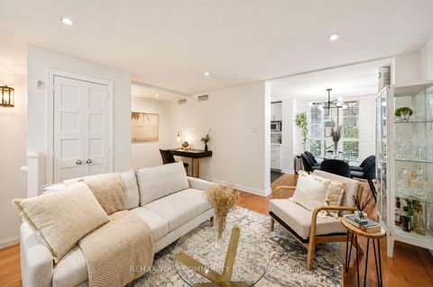Photo 11 at 3 - 105 Heath Street W, St. Clair, Toronto
