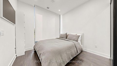Photo 7 at 819 - 15 Mercer Street, Waterfront Communities C1, Toronto