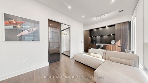 Photo 9 at 819 - 15 Mercer Street, Waterfront Communities C1, Toronto