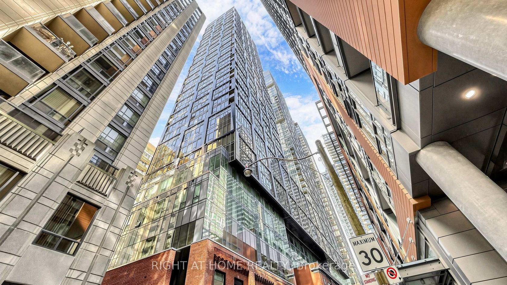 819 - 15 Mercer Street, Waterfront Communities C1, Toronto 