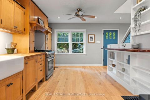Photo 8 at 9 Dromore Crescent, Newtonbrook West, Toronto