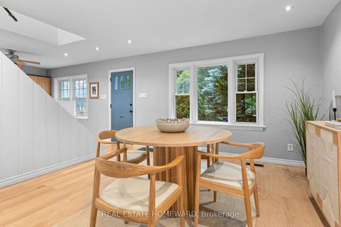 Photo 12 at 9 Dromore Crescent, Newtonbrook West, Toronto