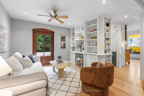 Photo 16 at 9 Dromore Crescent, Newtonbrook West, Toronto