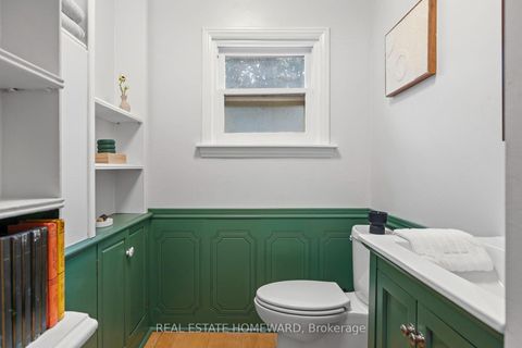 Photo 21 at 9 Dromore Crescent, Newtonbrook West, Toronto