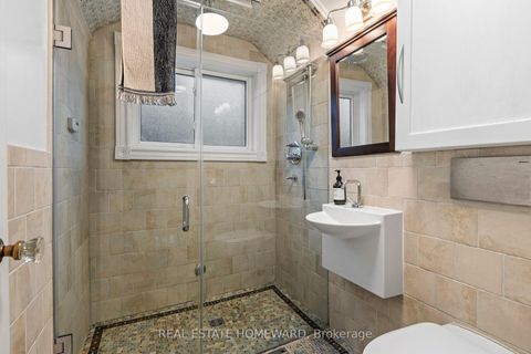 Photo 27 at 9 Dromore Crescent, Newtonbrook West, Toronto