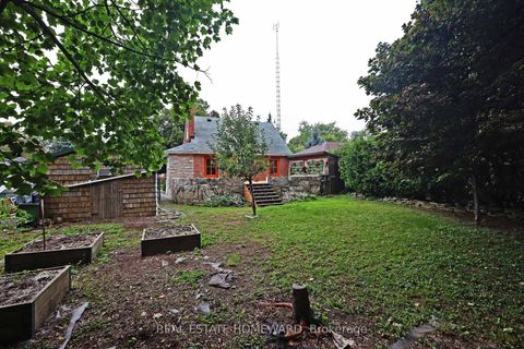 Photo 32 at 9 Dromore Crescent, Newtonbrook West, Toronto