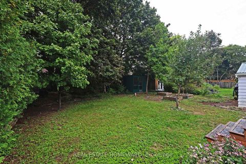 Photo 33 at 9 Dromore Crescent, Newtonbrook West, Toronto