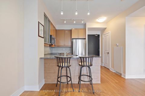 Photo 2 at 2706 - 18 Yorkville Avenue W, Annex, Toronto