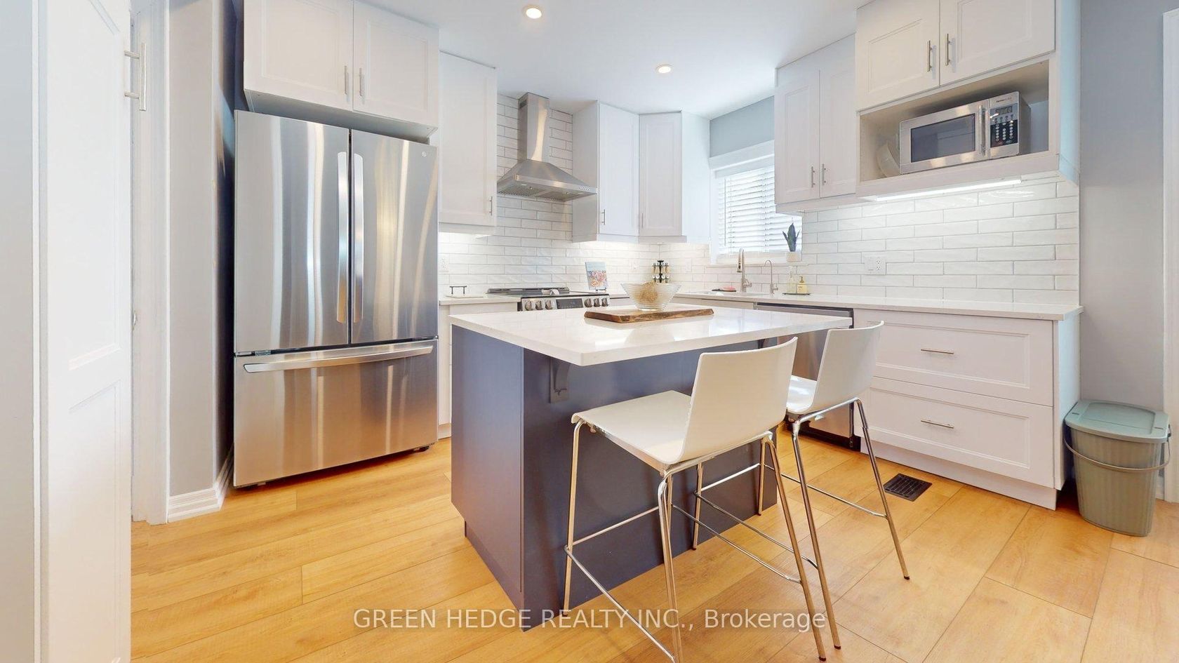 66 Cliff Street, Smythe, Toronto photo 7