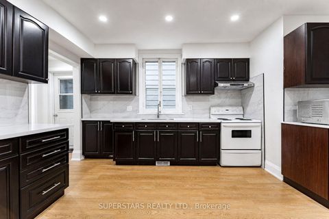 Photo 11 at 105 Bellwoods Avenue, Bellwoods, Toronto