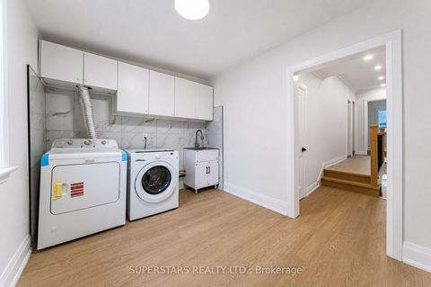 Photo 17 at 105 Bellwoods Avenue, Bellwoods, Toronto