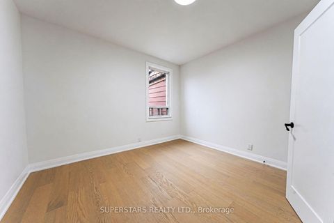 Photo 20 at 105 Bellwoods Avenue, Bellwoods, Toronto