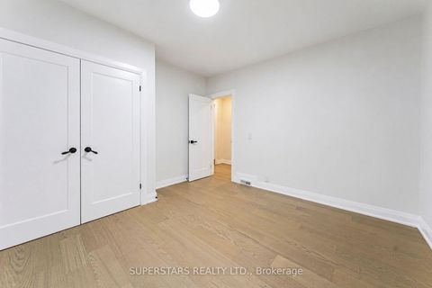 Photo 21 at 105 Bellwoods Avenue, Bellwoods, Toronto