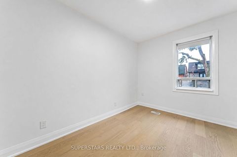 Photo 24 at 105 Bellwoods Avenue, Bellwoods, Toronto
