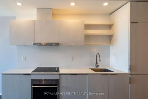Photo 2 at 605 - 12 Bonnycastle Street NE, Waterfront Communities C8, Toronto