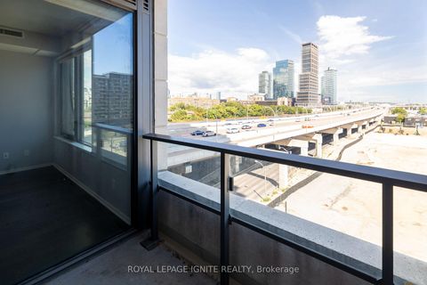 Photo 11 at 605 - 12 Bonnycastle Street NE, Waterfront Communities C8, Toronto
