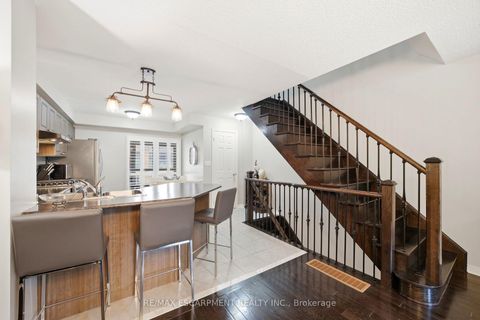 Photo 10 at 73 Ted Wray Circle, CFB, Toronto