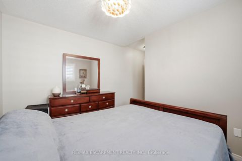 Photo 20 at 73 Ted Wray Circle, CFB, Toronto