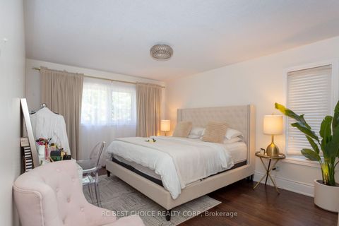 Photo 12 at 68 Carron Avenue, Maple, Vaughan