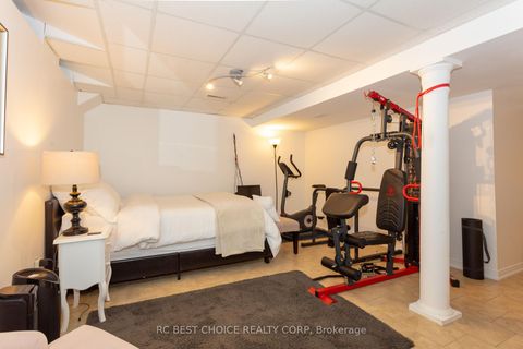 Photo 17 at 68 Carron Avenue, Maple, Vaughan