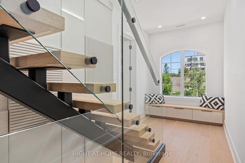 Photo 20 at 33 Thorndale Avenue, Kingsway South, Toronto