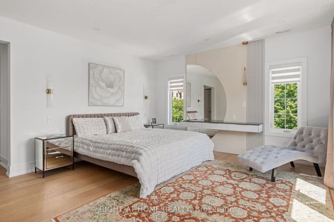 Photo 22 at 33 Thorndale Avenue, Kingsway South, Toronto