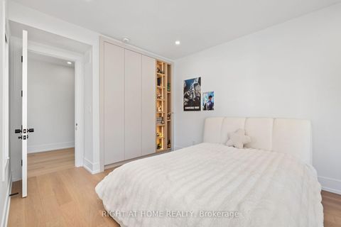 Photo 30 at 33 Thorndale Avenue, Kingsway South, Toronto