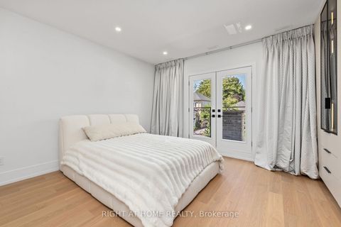 Photo 31 at 33 Thorndale Avenue, Kingsway South, Toronto
