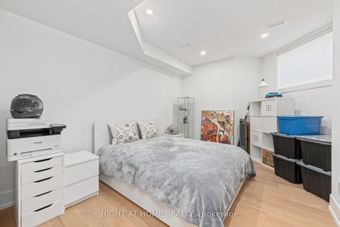 Photo 39 at 33 Thorndale Avenue, Kingsway South, Toronto