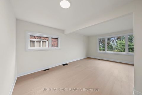 Photo 8 at 1008 Kennedy Road, Dorset Park, Toronto