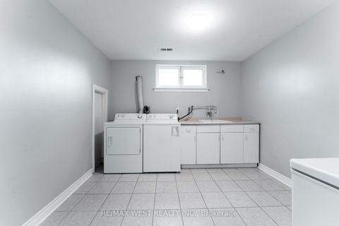 Photo 30 at 274 Maxwell Street, Bathurst Manor, Toronto