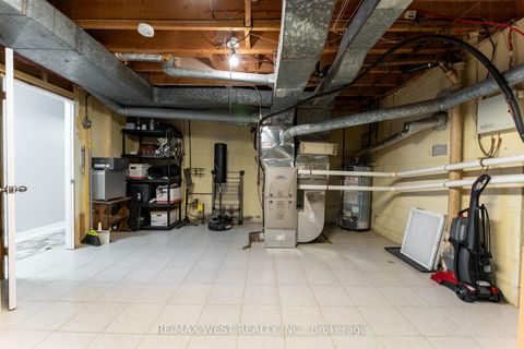 Photo 33 at 274 Maxwell Street, Bathurst Manor, Toronto
