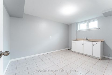Photo 35 at 274 Maxwell Street, Bathurst Manor, Toronto