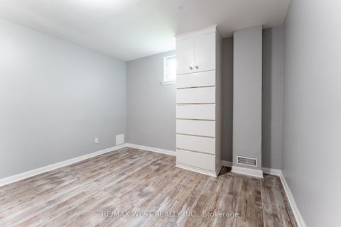 Photo 41 at 274 Maxwell Street, Bathurst Manor, Toronto