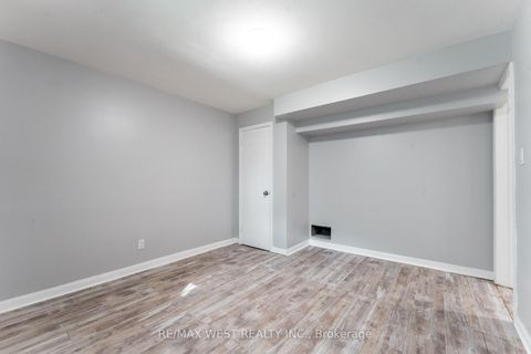 Photo 43 at 274 Maxwell Street, Bathurst Manor, Toronto