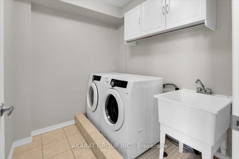 Photo 16 at 37 Poetry Drive N, Vellore Village, Vaughan