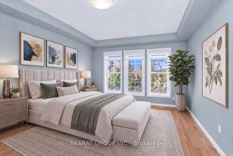 Photo 18 at 37 Poetry Drive N, Vellore Village, Vaughan