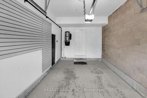 Photo 39 at 37 Poetry Drive N, Vellore Village, Vaughan